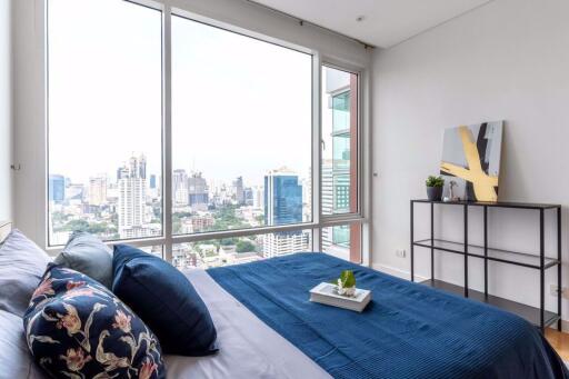 2 bed Condo in Fullerton Sukhumvit Khlongtoei Sub District C016618