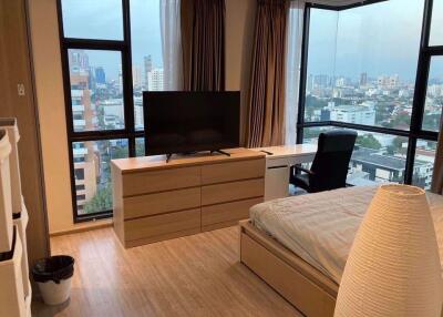 2 bed Condo in RHYTHM Ekkamai Khlong Tan Nuea Sub District C016612