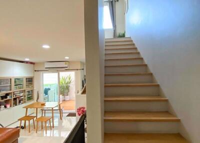 3 bed House Suanluang Sub District H016610