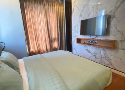 2 bed Condo in Ashton Morph 38 Phra Khanong Sub District C016603