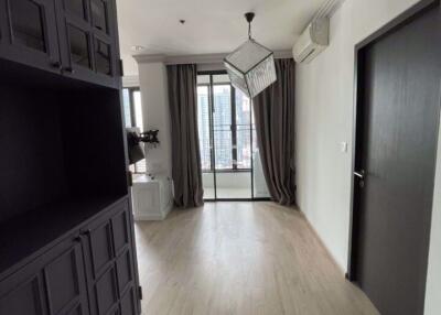 2 bed Condo in Ideo Q Ratchathewi Thanonphayathai Sub District C016596