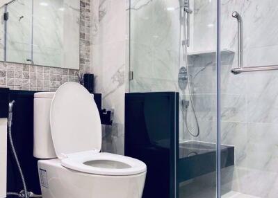 1 ห้องนอน, 1 ห้องน้ำ คอนโด ราคา ฿ 24,000/เดือน