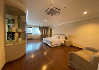3 bed Condo in GP Grande Tower Khlong Toei Nuea Sub District C016575