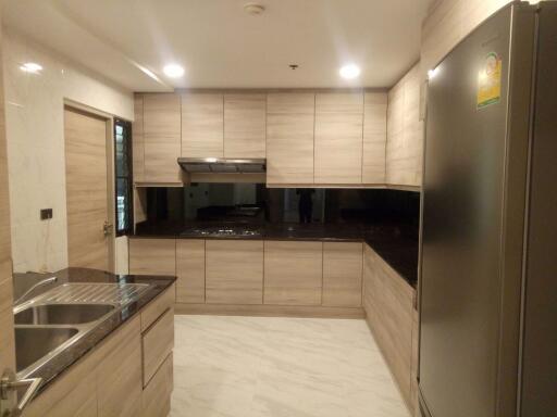 3 bed Condo in GP Grande Tower Khlong Toei Nuea Sub District C016574