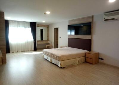 3 bed Condo in GP Grande Tower Khlong Toei Nuea Sub District C016574