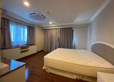 3 bed Condo in GP Grande Tower Khlong Toei Nuea Sub District C016573