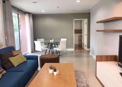 2 bed Condo in Serene Place Sukhumvit 24 Khlongtan Sub District C016553