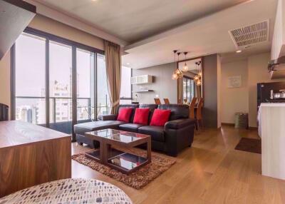 2 bed Condo in The Lumpini 24 Khlongtan Sub District C016548