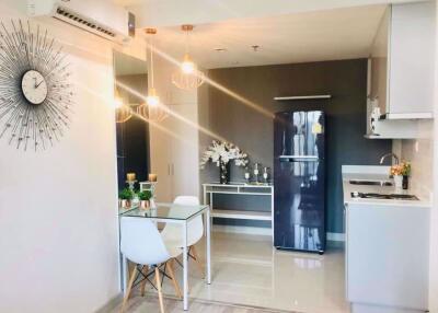 2 bed Condo in Ideo Mobi Rama 9 Huai Khwang Sub District C016546