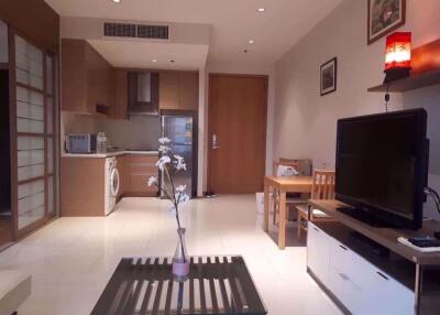 1 bed Condo in The Emporio Place Khlongtan Sub District C016539