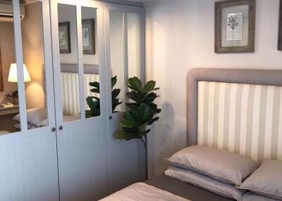 Studio bed Condo in The Editor Saphan Khwai Phayathai District C016524