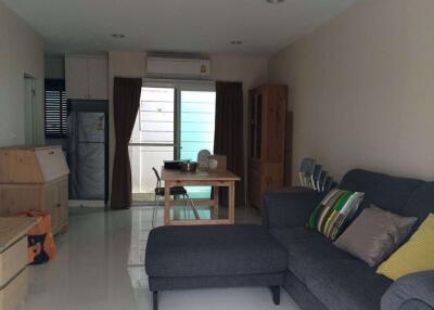 3 bed House in Baan Klang Muang Rama 9 Saphansung Sub District H016498