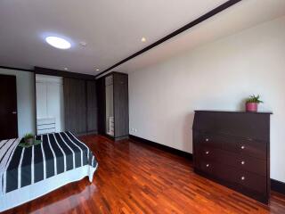 3 bed Condo in PR Court Khlong Tan Nuea Sub District C016491