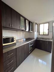 3 bed Condo in PR Court Khlong Tan Nuea Sub District C016490