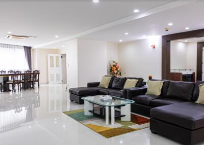 3 bed Condo in President Park Sukhumvit 24 Khlongtan Sub District C016482