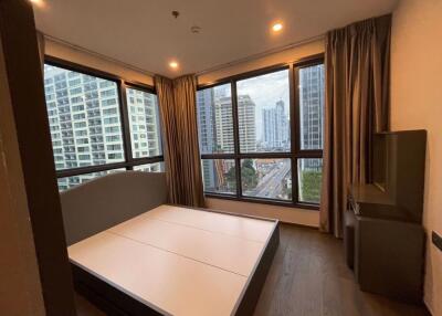 2 bed Condo in Ideo Q Siam - Ratchathewi Thanonphayathai Sub District C016470