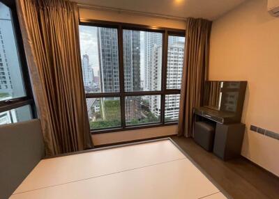 2 bed Condo in Ideo Q Siam - Ratchathewi Thanonphayathai Sub District C016470