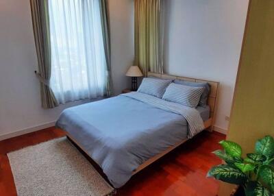 2 bed Condo in Baan Siri 24 Khlongtan Sub District C016462