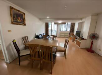 2 bed Condo in Supalai Place Condominium Khlong Tan Nuea Sub District C016455