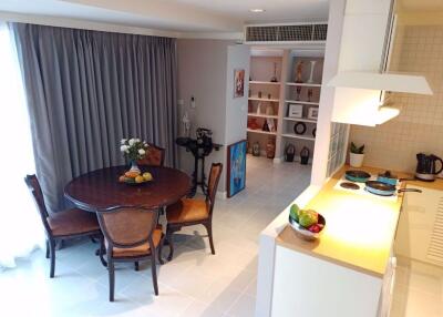 2 bed Condo in Supalai Place Condominium Khlong Tan Nuea Sub District C016446