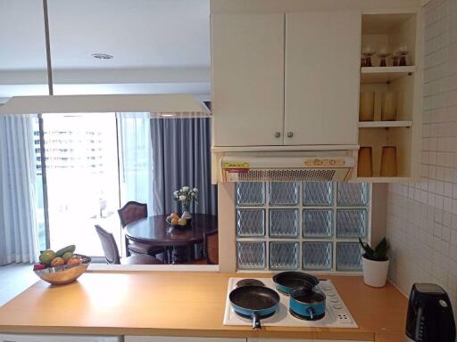 2 bed Condo in Supalai Place Condominium Khlong Tan Nuea Sub District C016446