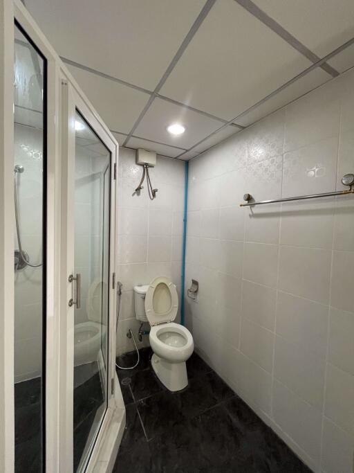 3 ห้องนอน, 3 ห้องน้ำ คอนโด ราคา ฿ 48,000/เดือน