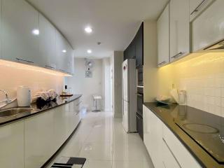 3 bed Condo in Supakarn Condominium Khlong Ton Sai Sub District C016431