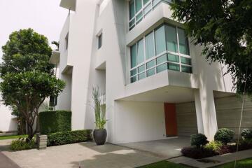 4 bed Condo in The Trees Sathorn Chong Nonsi Sub District C016428