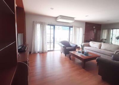 3 bed Condo in City Nest Khlong Tan Nuea Sub District C016414