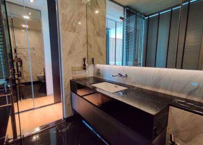 1 bed Condo in Saladaeng One Silom Sub District C016375