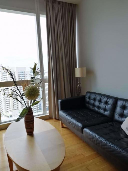 1 bed Condo in Millennium Residence Khlongtoei Sub District C016374