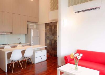 2 bed Duplex in DLV Thonglor 20 Khlong Tan Nuea Sub District D016366