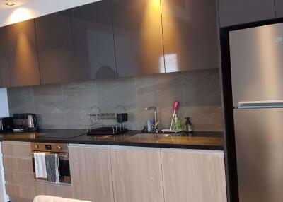 2 bed Condo in The Lofts Asoke Khlong Toei Nuea Sub District C016331