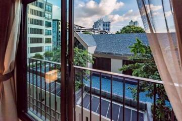 2 bed Condo in Condolette Dwell Sukhumvit 26 Khlongtan Sub District C016326