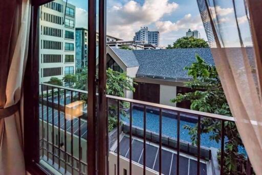 2 bed Condo in Condolette Dwell Sukhumvit 26 Khlongtan Sub District C016326