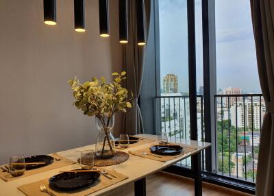 2 bed Condo in Noble BE33 Khlong Tan Nuea Sub District C016323