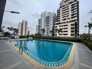 3 bed Condo in Empire House Khlong Tan Nuea Sub District C016321