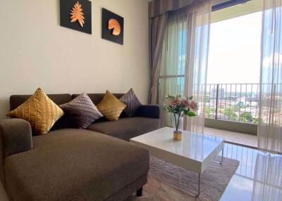 1 bed Condo in The Emporio Place Khlongtan Sub District C016313