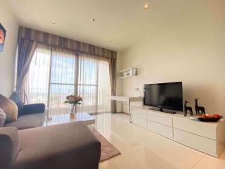 1 bed Condo in The Emporio Place Khlongtan Sub District C016313