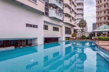 2 bed Condo in The Waterford Diamond Khlongtan Sub District C016307