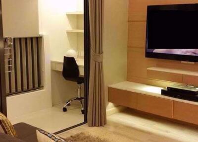 2 bed Condo in Ideo Mobi Sathorn Banglamphulang Sub District C016301