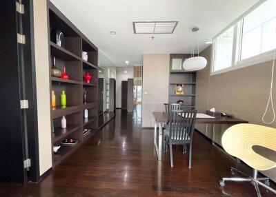 2 bed Condo in The Height Khlong Toei Nuea Sub District C016299