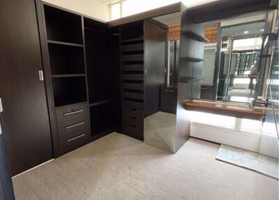 2 ห้องนอน, 2 ห้องน้ำ คอนโด ราคา ฿ 14,800,000