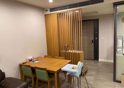 2 bed Condo in The Room Sathorn-TanonPun Silom Sub District C016293