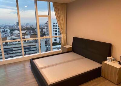 2 bed Condo in The Room Sathorn-TanonPun Silom Sub District C016293