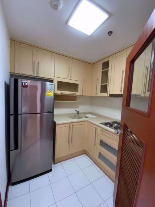 3 bed Condo in River Heaven Wat Phraya Krai Sub District C016292