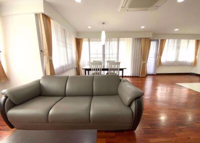 2 bed Condo in Acadamia Grand Tower Khlong Tan Nuea Sub District C016291