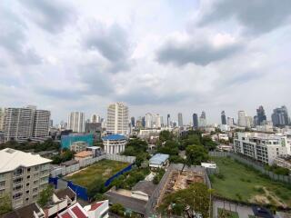 2 bed Condo in Acadamia Grand Tower Khlong Tan Nuea Sub District C016291