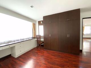 2 bed Condo in Acadamia Grand Tower Khlong Tan Nuea Sub District C016291