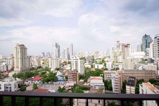 1 bed Condo in Edge Sukhumvit 23 Khlong Toei Nuea Sub District C016280